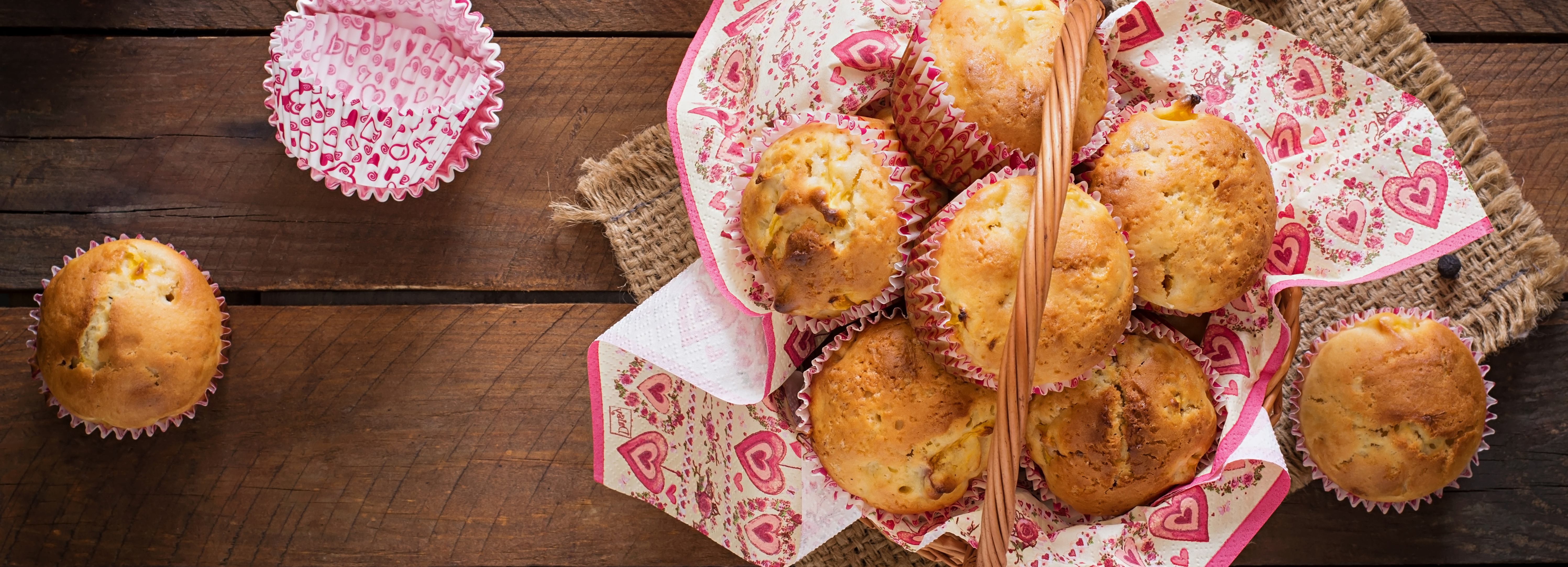 fruit-muffins-with-nutmeg-allspice-wooden-table